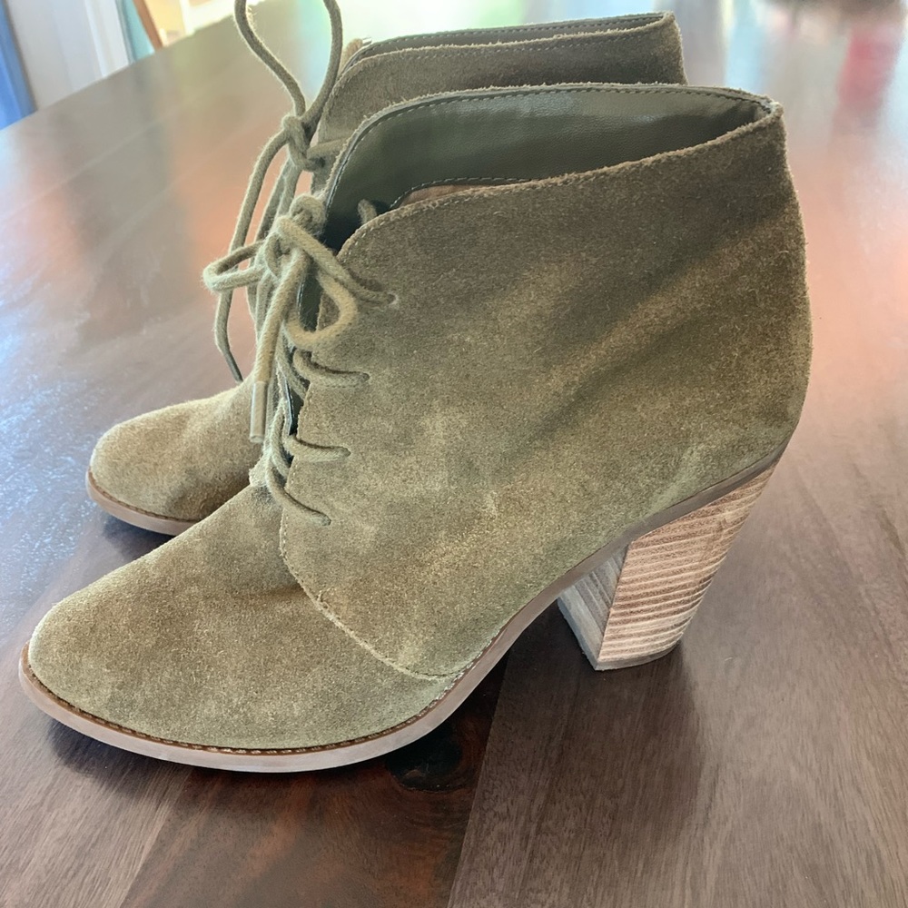 Jessica Simpson Olive Booties